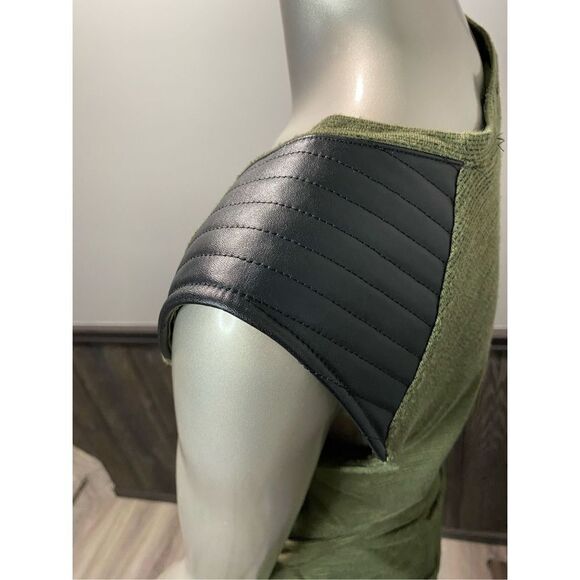 Med, Olivia Moon army green with black quilted vegan leather shoulder detail. - Picture 4 of 6